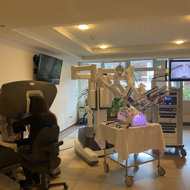 Der neue da Vinci Roboter im Klinikum Leverkusen