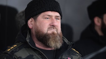 Tschetschenen-Herrscher und Kriegsverbrecher Ramsan Kadyrow zeigt sich unerwartet tierlieb. (Archivbild)