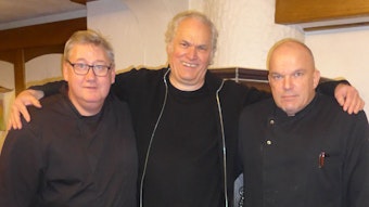 Gastgeber Volker Deuster (M.) und seine beiden Köche Karsten Schumacher (l.) und Stefan Kaim stehen für eine gutbürgerliche Küche mit Zutaten aus der Region.