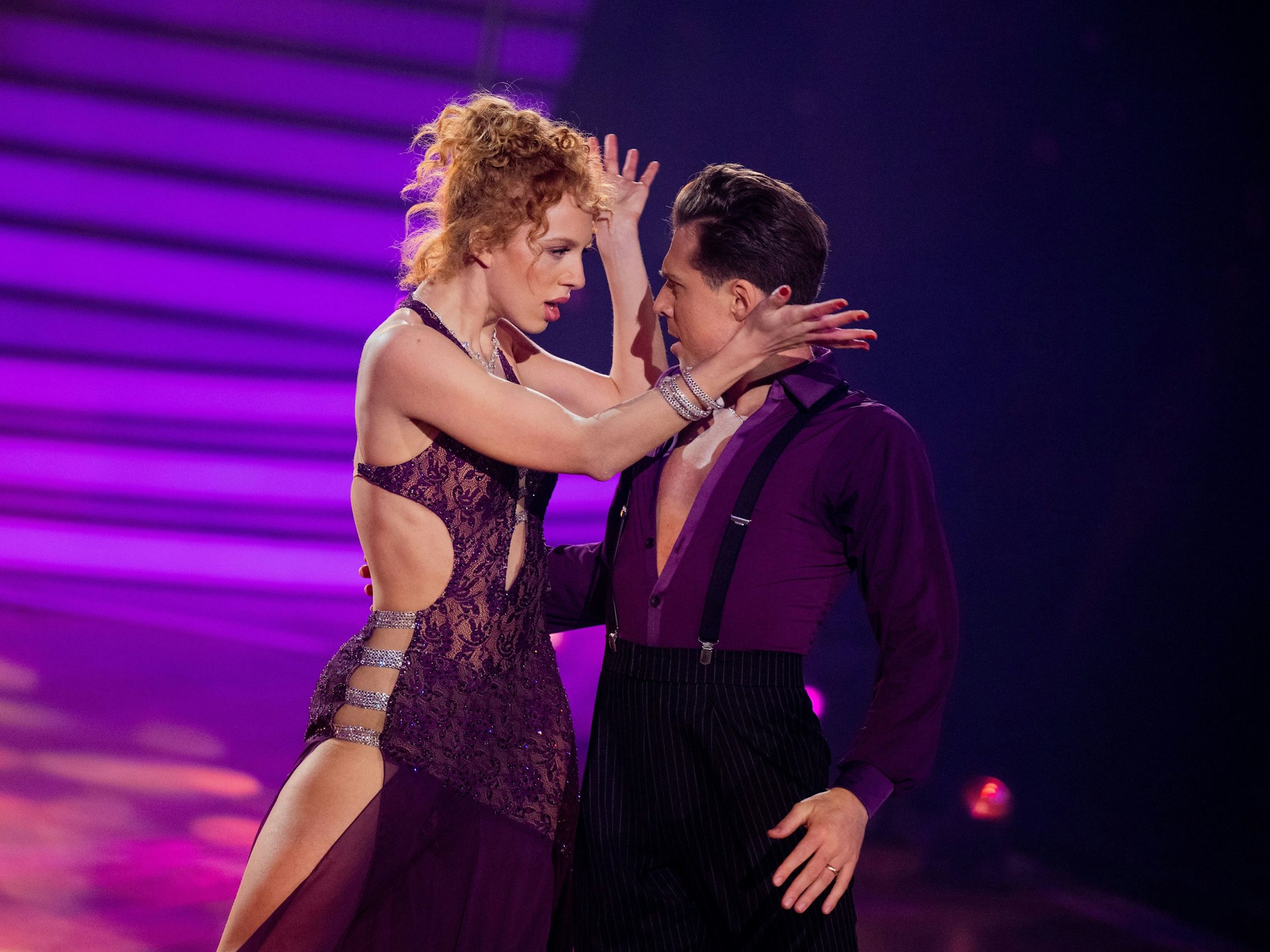 Anna Ermakova und Valentin Lusin tanzen am 10. März 2023 in der RTL-Tanzshow "Let's Dance" im Coloneum.