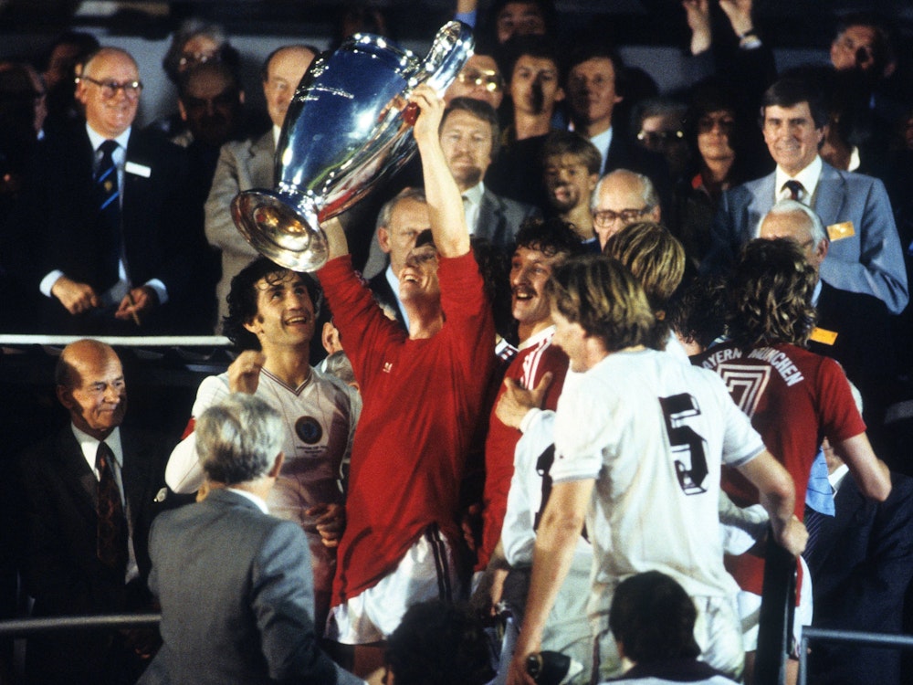 Aston Villa gewinnt den Europapokal der Landesmeister 1982.