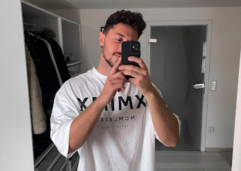 Das Selfie lud Jannik am 19. Mai 2021 auf seinem Instagram-Account hoch.