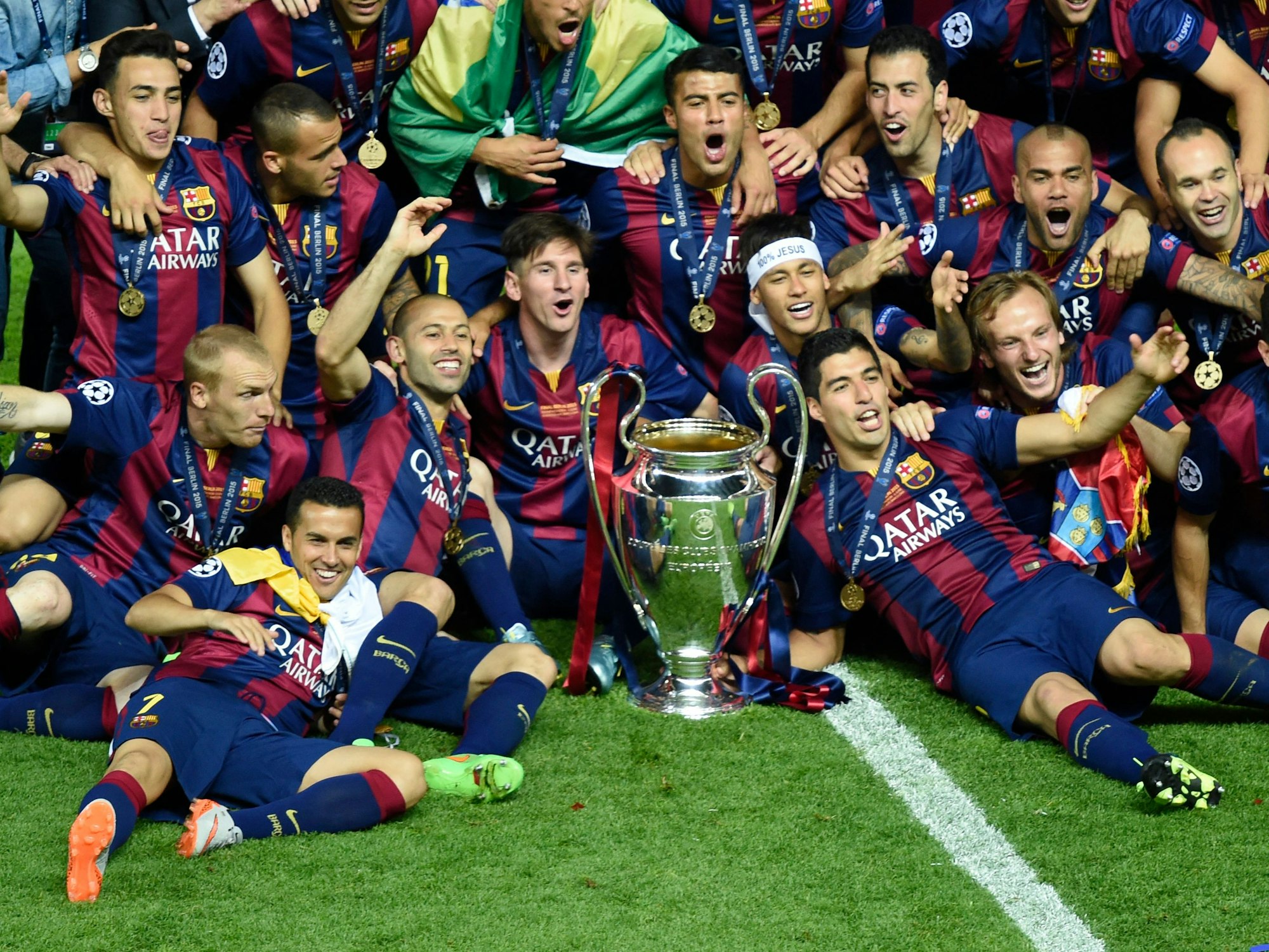 Der FC Barcelona feiert den Sieg im Champions League Finale in Berlin.