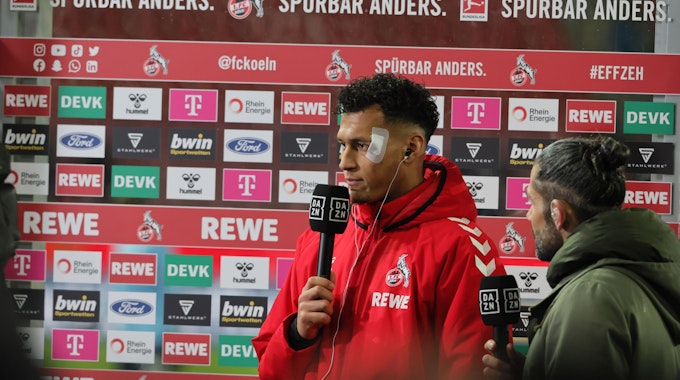 Davie Selke gibt bei DAZN ein Interview nach dem 0:2 des 1. FC Köln gegen den VfL Bochum.