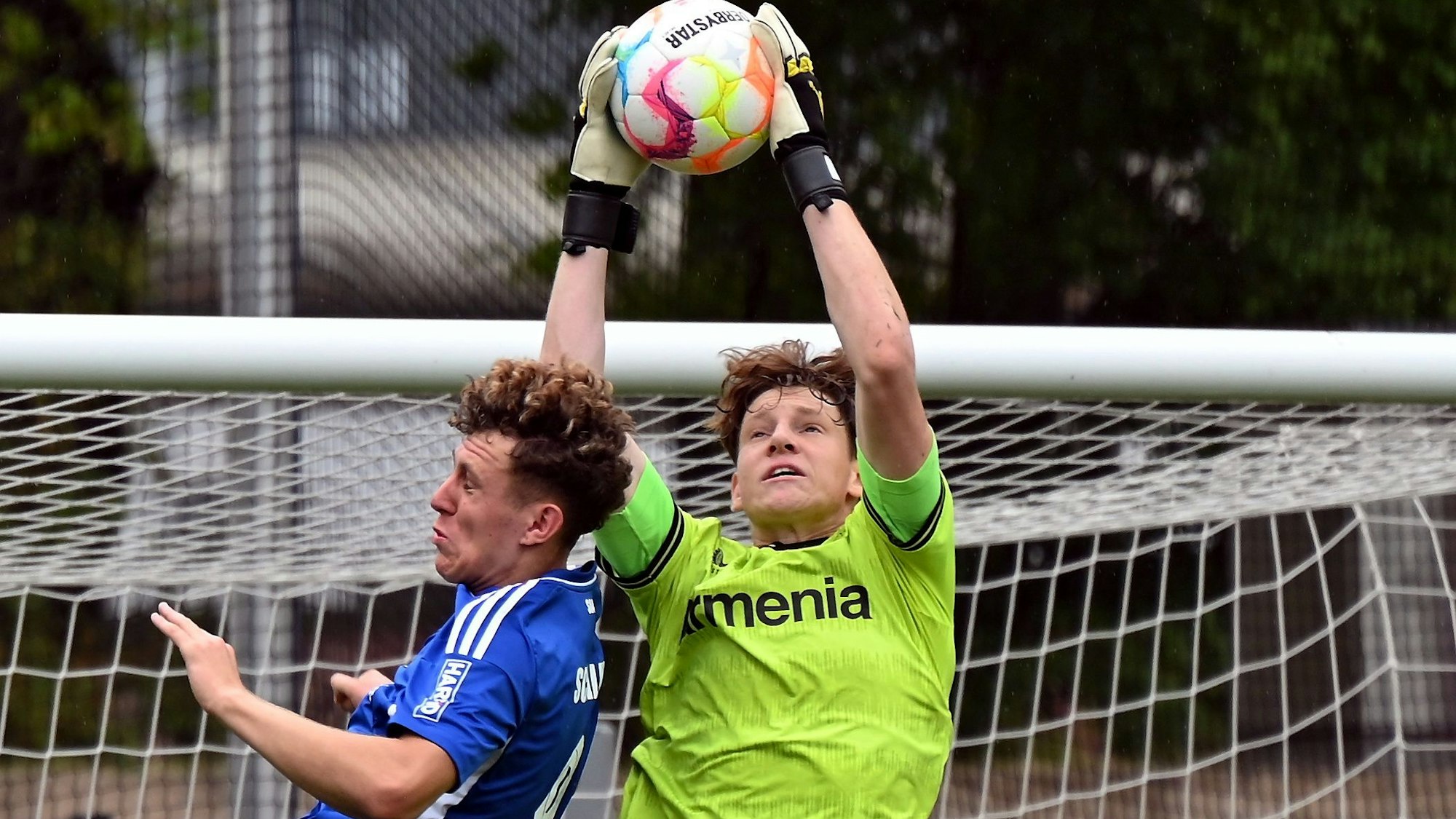 10.09.2022, Fussball-Bayer U17-Schalke U17

TW: Oleksandr Petrenko (Bayer)

Foto: Uli Herhaus