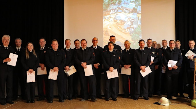 Die Jahreshauptversammlung der Feuerwehr und der Freiwilligen Feuerwehr.