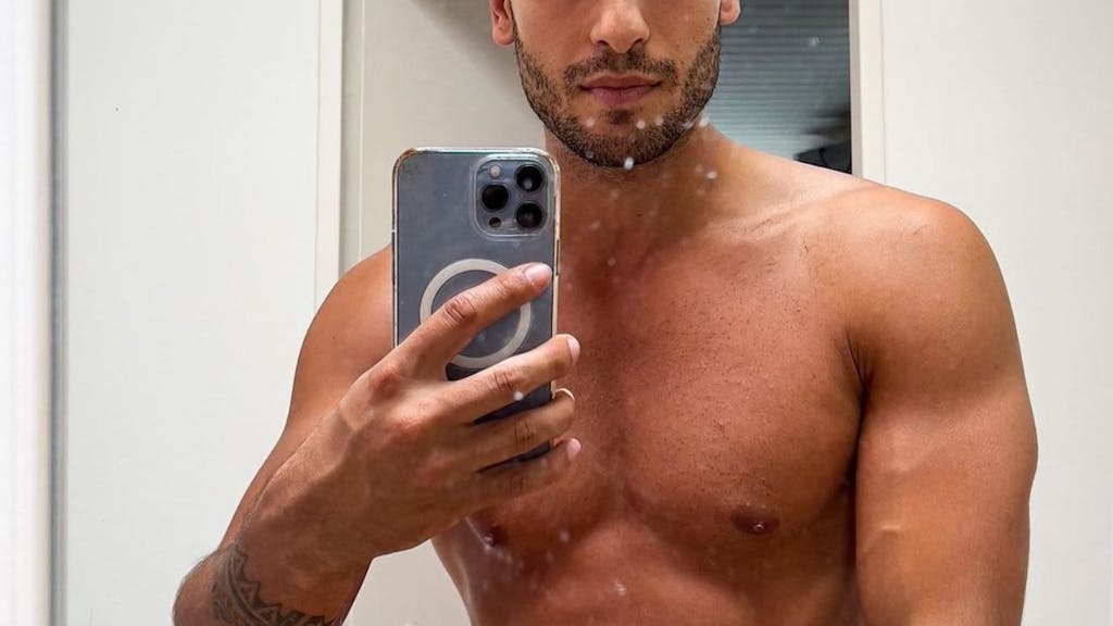 Schauspieler Timur Ülker auf einem Instagram-Selfie vom 25. August 2022.