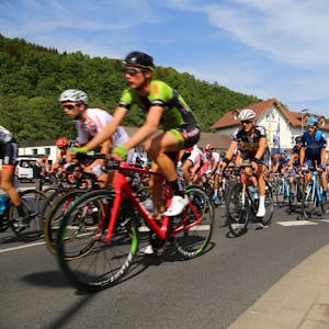 Die Zielankunft des Radrennens in Hellenthal im Jahr 2018.