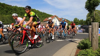 Die Zielankunft des Radrennens in Hellenthal im Jahr 2018.