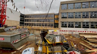 Das Foto zeigt die Baustelle des Lechenicher Schulzentrums.