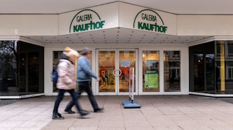 Außenaufnahme der Galeria Kaufhof in Duisburg, einem der Häuser, die geschlossen werden.