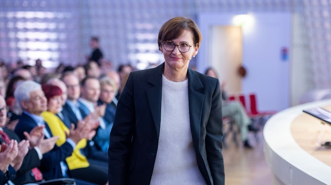 Bettina Stark-Watzinger (FDP), Bundesministerin für Bildung und Forschung, kommt zum Bildungsgipfel.&nbsp;