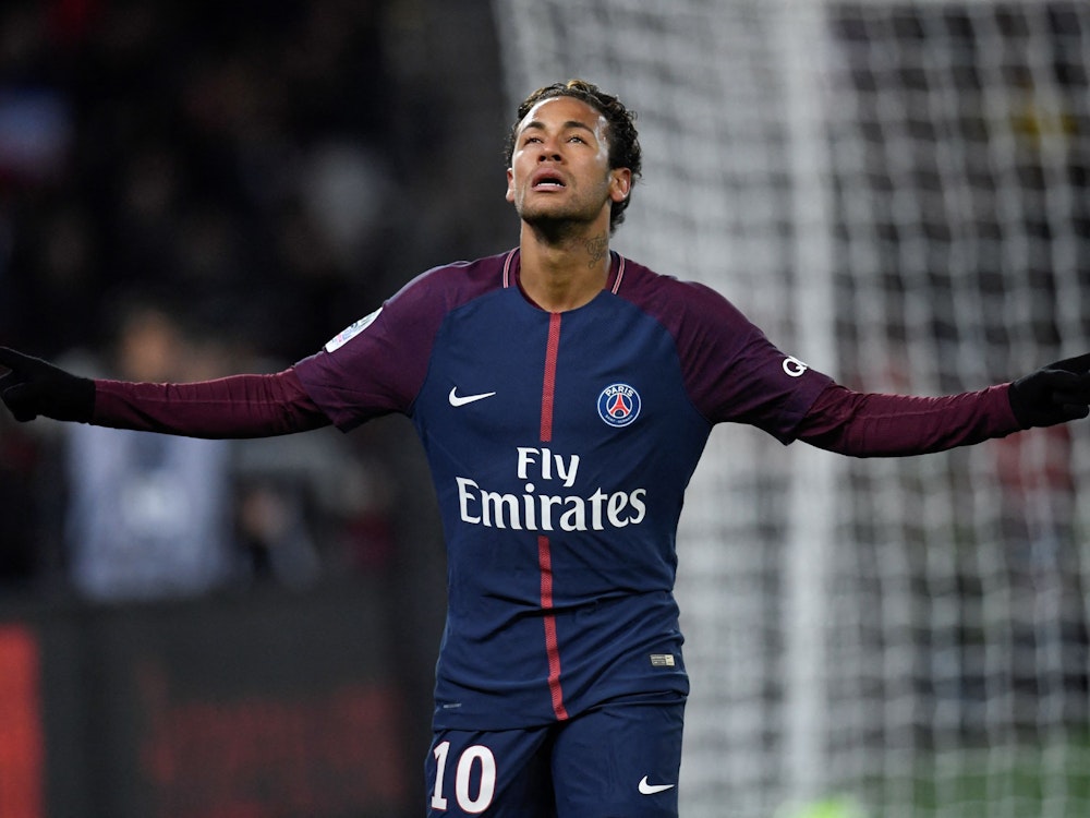 Neymar nejubelt ein Tor gegen Dijon.
