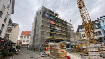 Das sich im Umbau befindliche Brühler Rathaus.
