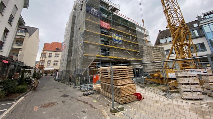 Das sich im Umbau befindliche Brühler Rathaus.