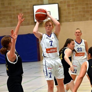 Basketball
BBZ Opladen - Jena

Lea Wolff (Opladen)

Foto: Uli Herhaus