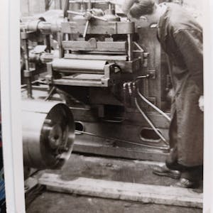 Karl-Heinz Oellig hat die damals wohl erste Offsetplatten-Entwicklungsmaschine entworfen und gebaut