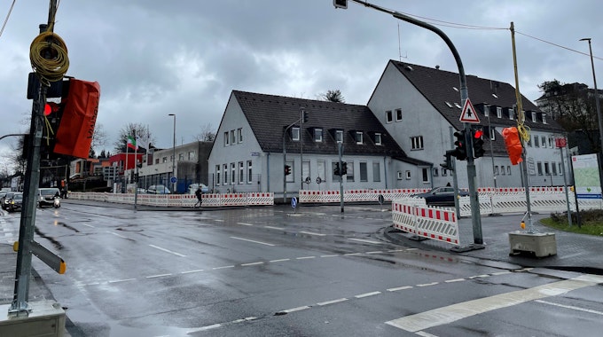 Die Baustelle für den neuen Kreisel an der Polizeiwache Ecke Lüdenscheider Straße/Gartenstraße.