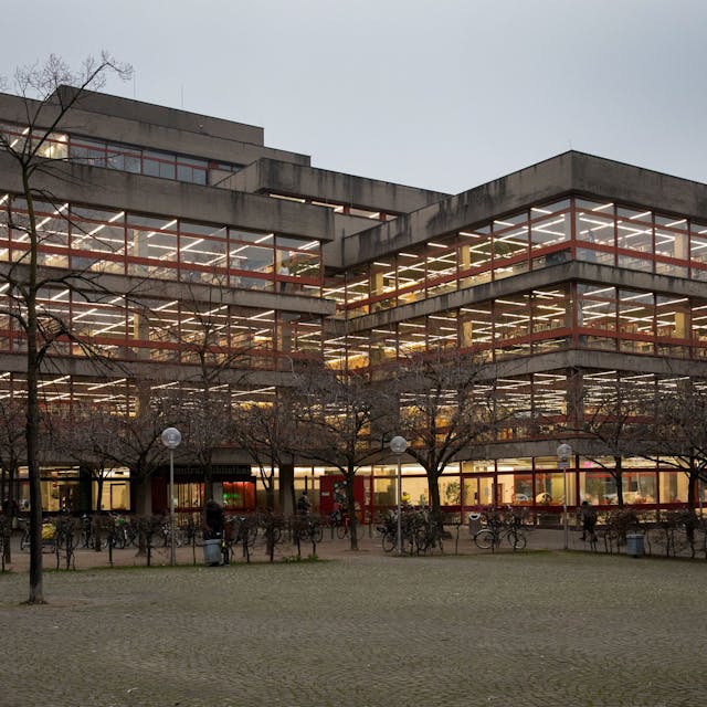 Aussenansicht der Zentralbibliothek am Neumarkt in Köln




