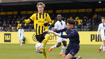 Torhüter Tiago Pereira Cardoso, hier am 4. März 2023 beim Auswärtsspiel in der A-Junioren-Bundesliga bei Borussia Dortmund, läuft in der aktuellen Saison für die U19 und die U17 von Borussia Mönchengladbach auf.
