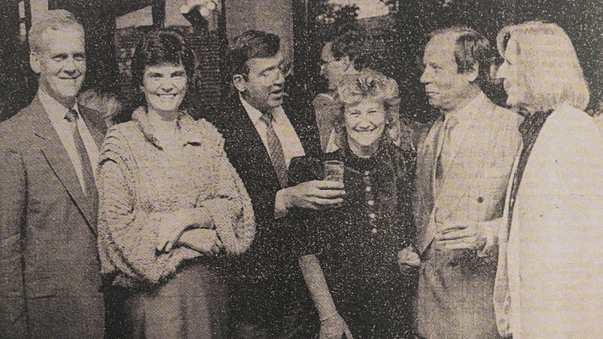 Helmut und Marianna Brunotte (2. und 3. v.r.) mit Gästen des damaligen US-Botschafters Richard Burt in Siegburg.