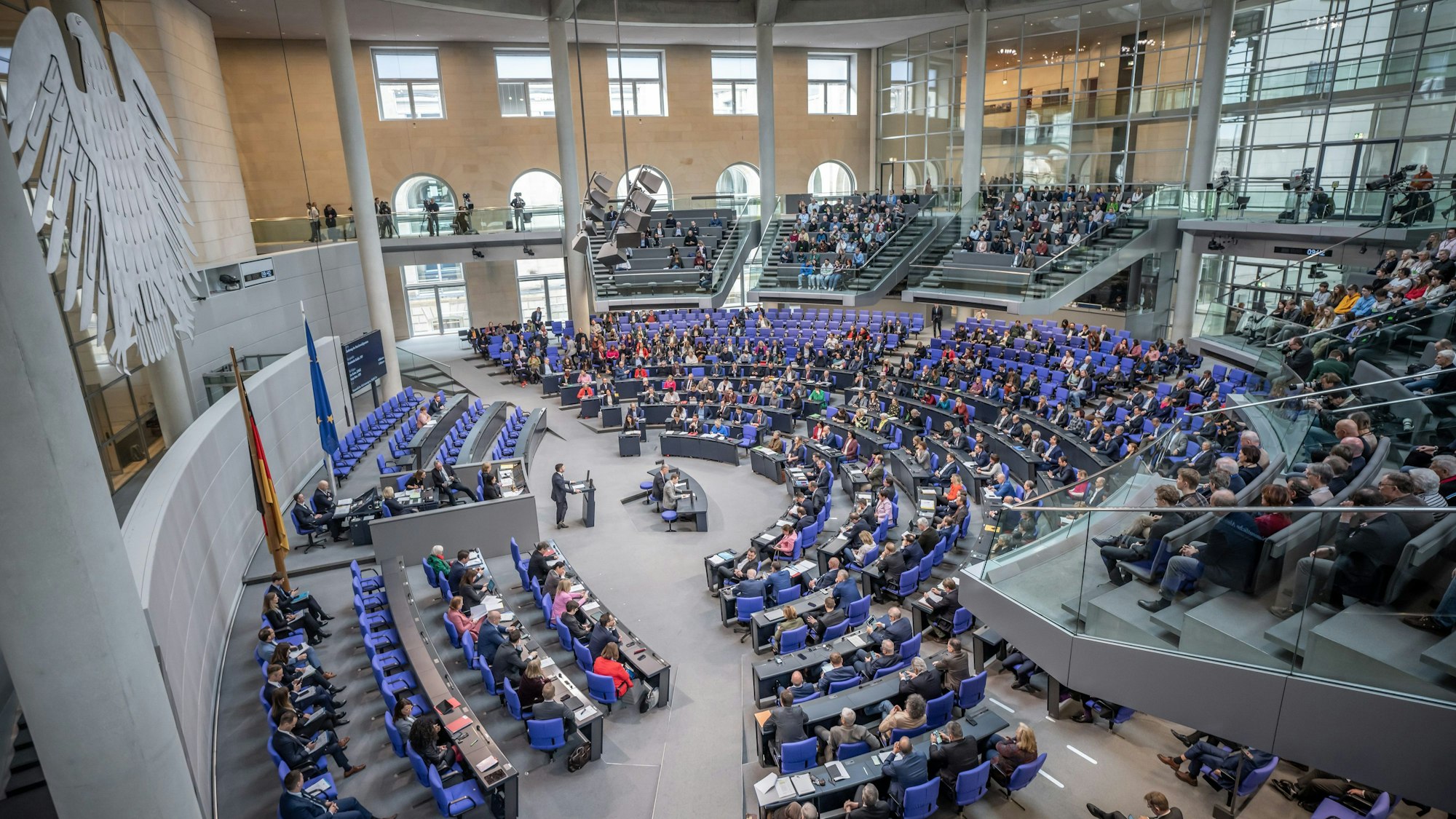 Berlin: Die Parlamentarier debattieren im Bundestag.