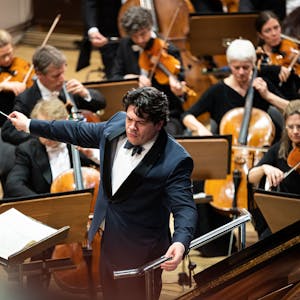 Cristian Măcelaru dirigiert das WDR-Sinfonieorchester in seiner Heimatstadt.
