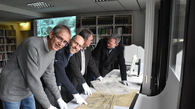 Archiv der Bröltalbahn digitalisiert
Carsten Gussmann, Ulrich Clees, Franz-Peter Dahl, Michael Korn