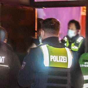 Polizei und Ordnungsamt Leverkusen.