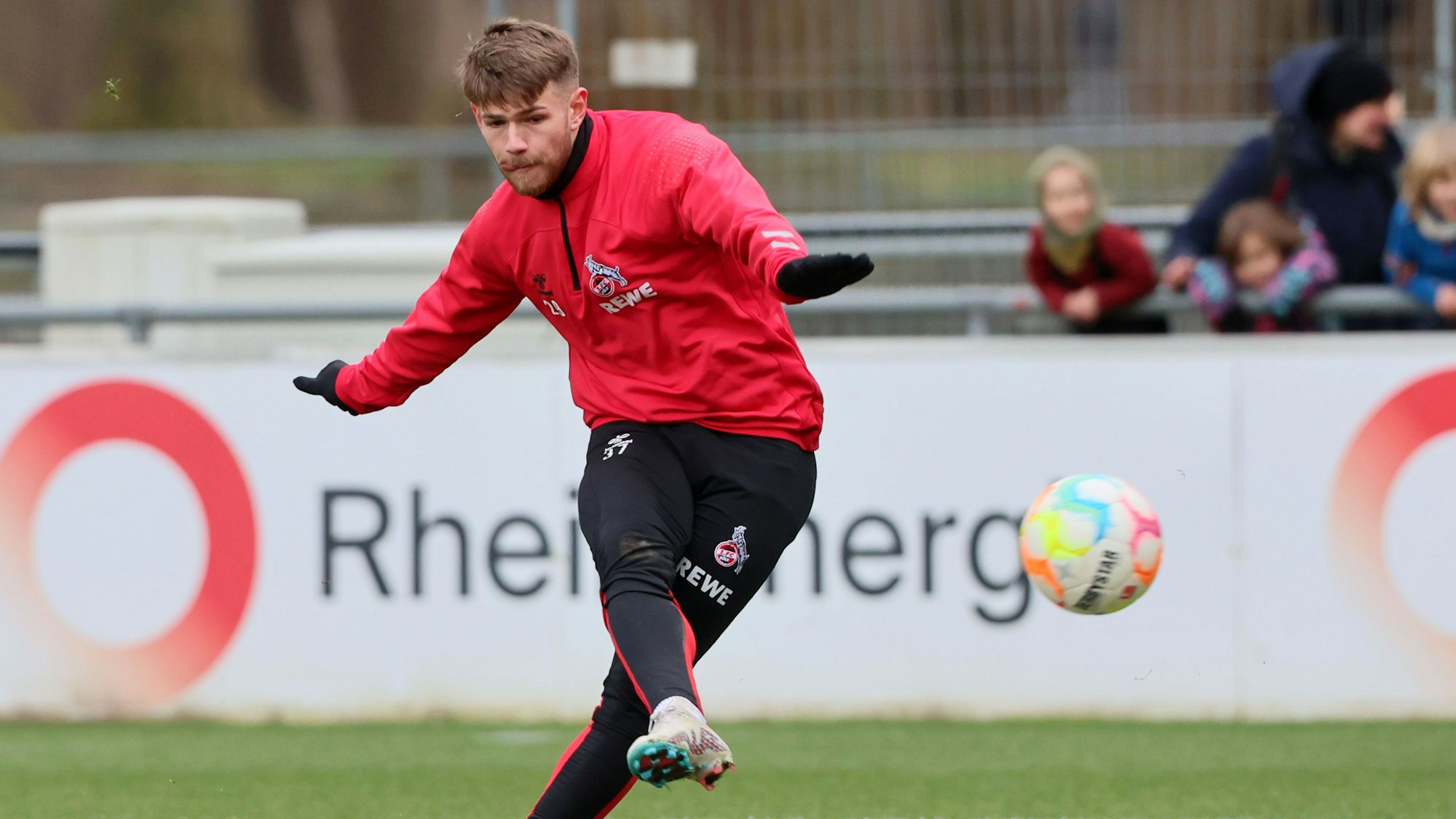 1. FC Köln, Training, Jan Thielmann (1. FC Köln), 27.01.2023, Bild: Herbert Bucco