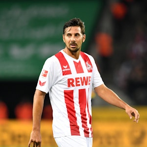 Claudio Pizarro für den 1. FC Köln auf dem Platz.