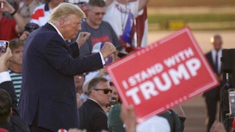Der ehemalige US-Präsident Donald Trump eröffnet seinen Wahlkampf für die Präsidenschaftskandidatur 2024 im texanischen Waco.