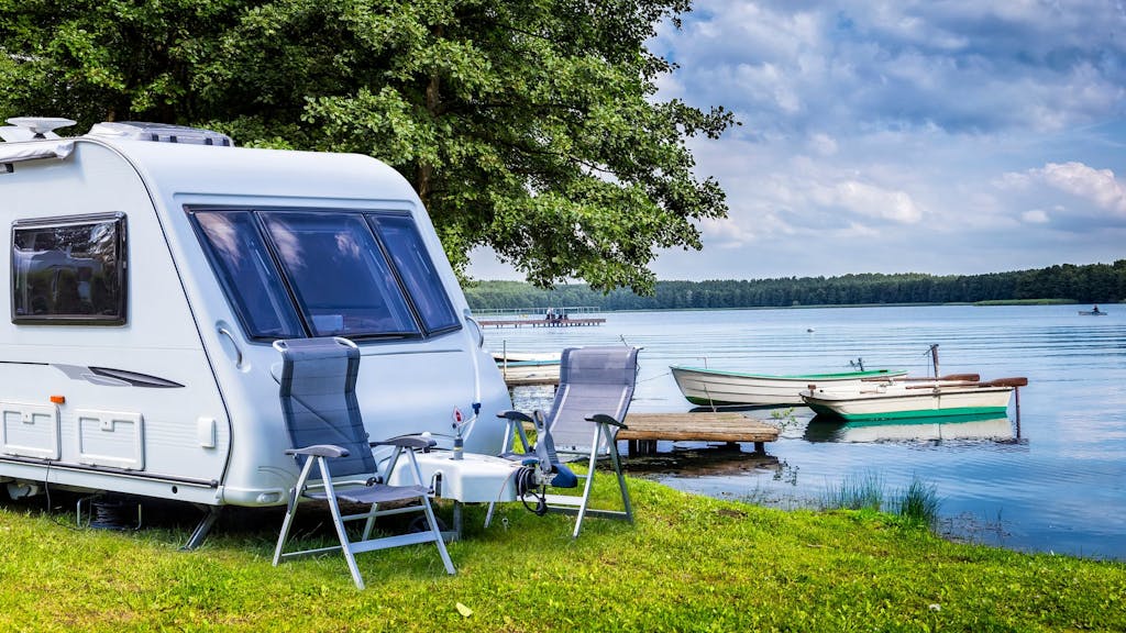 In den Niederlanden gibt es einige der schönsten Campingplätze direkt am Wasser.