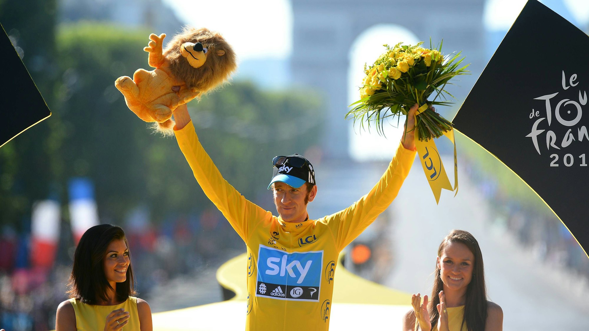 Bradley Wiggins bei seinem größten Erfolg: 2012 gewann er die Tour de France. (Archivbild)