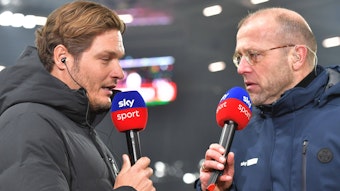 Patrick Wasserziehr interviewt BVB-Trainer Edin Terzic.