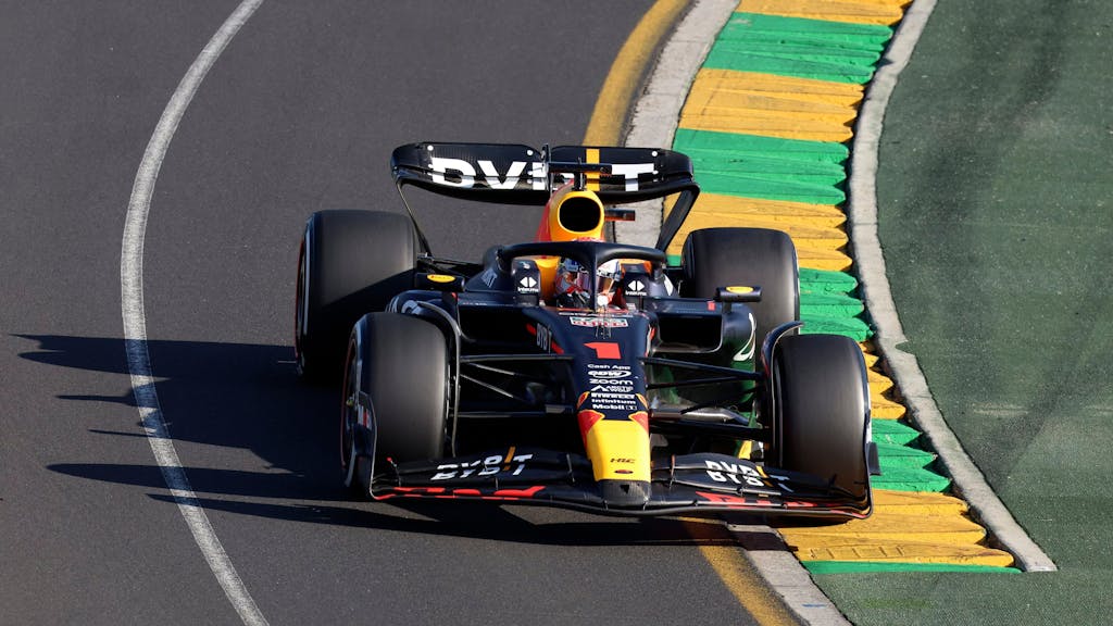 Max Verstappen fährt beim Rennen der Formel 1 dem Feld davon.