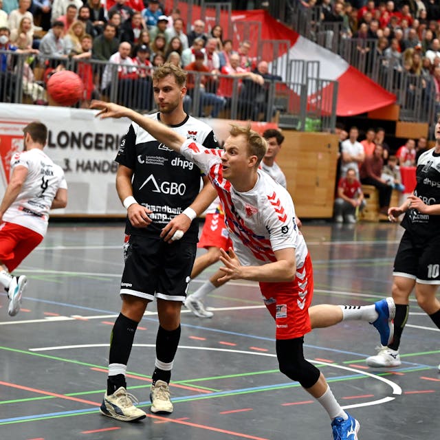 05.11.2022, Handball-Longericher SC Köln-Tus Opladen

vorne: Matthias Peters (Longerich)

Foto: uli Herhaus