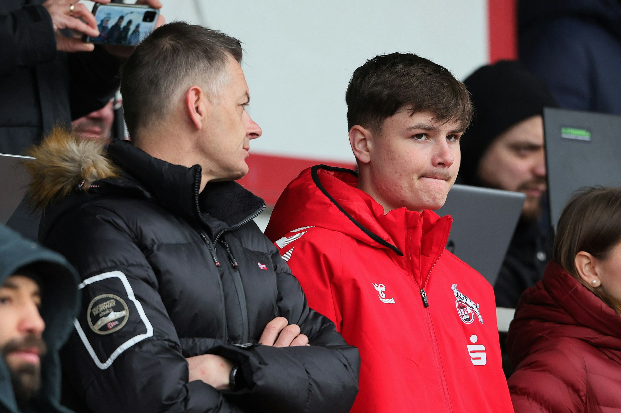 Jaka Cuber Potocnik mit seinem Vater bei einem Spiel der U19 des 1. FC Köln.