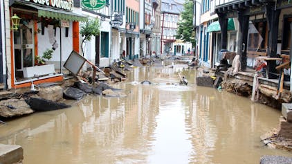 Bad Münstereifel Innenstadt steht unter Hochwasser