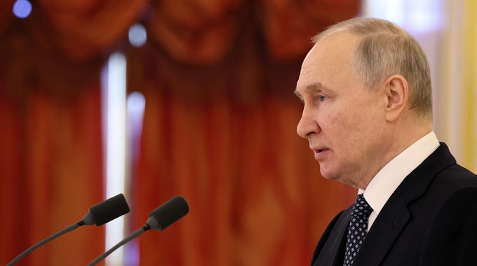 Russlands Präsident Wladimir Putin am 5. April 2023 bei einer Rede im Kreml.