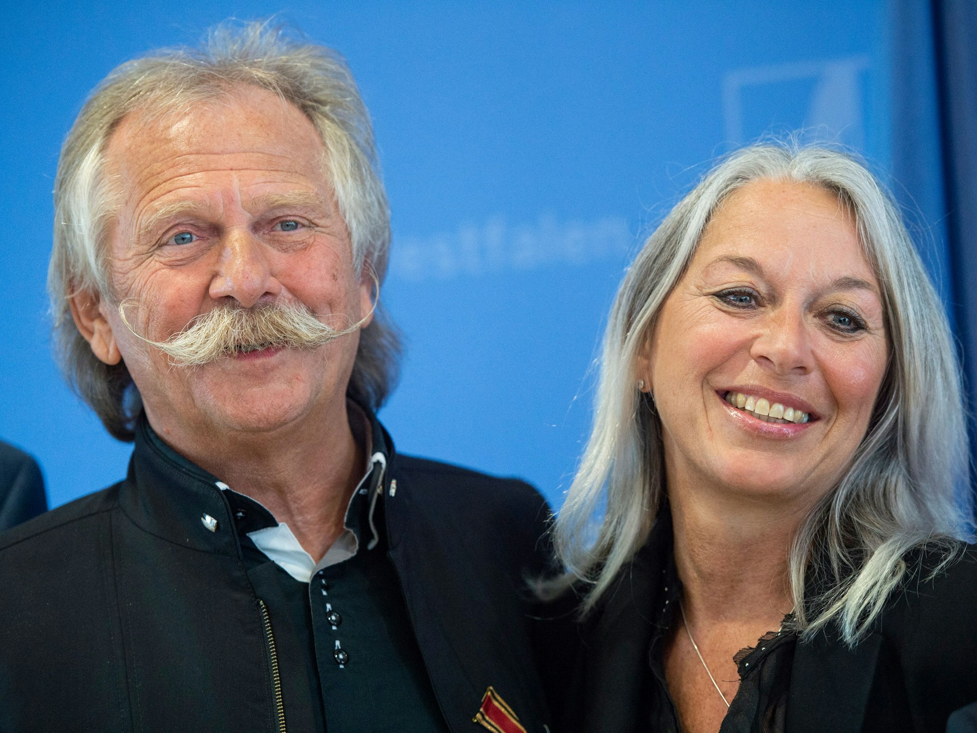 Henning Krautmacher, Sänger der Band Höhner, gemeinsam mit seiner Frau Anke Krautmacher auf einem Event in Düsseldorf.