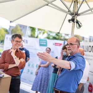 Baudezernent Markus Greitemann spricht bei einer Veranstaltung zur Bürgerbeteiligung in Chorweiler.