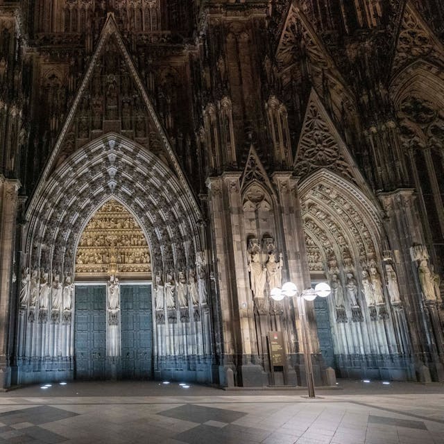 Noch nie hat es in Köln so viele Kirchenaustritte gegeben wie 2022. Der bisherige Rekordwert von 2021 wurde übertroffen. Unser Bild zeigt den Kölner Dom.
