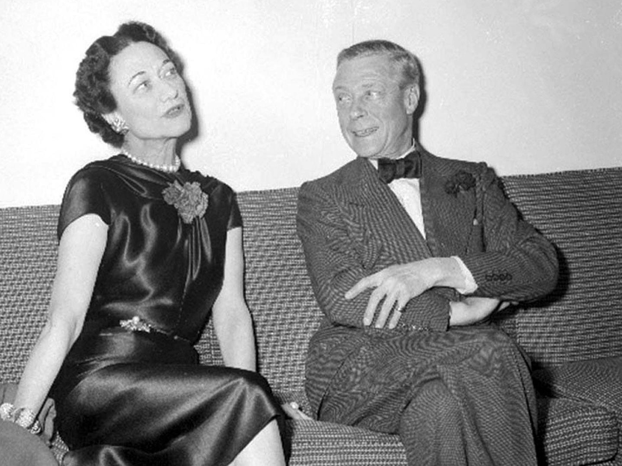 Der Herzog von Windsor und seine Gattin, die Herzogin von Windsor, aufgenommen am 11. Dezember 1954.