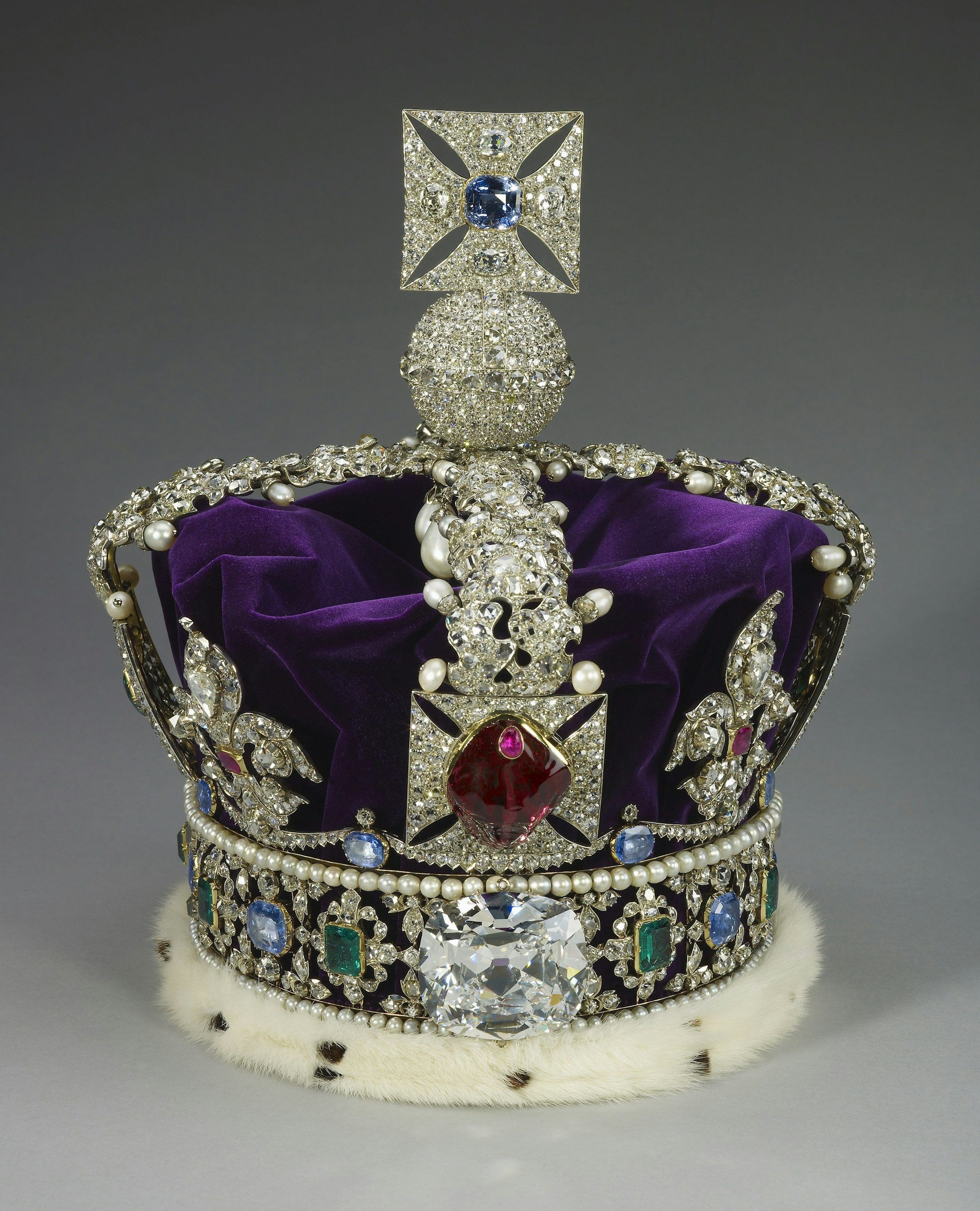 Vorbild für das neue Emoji: Die Imperial State Crown, die bei der Krönung von König Charles III. in der Westminster Abbey in London am 6. Mai zu sehen sein wird.