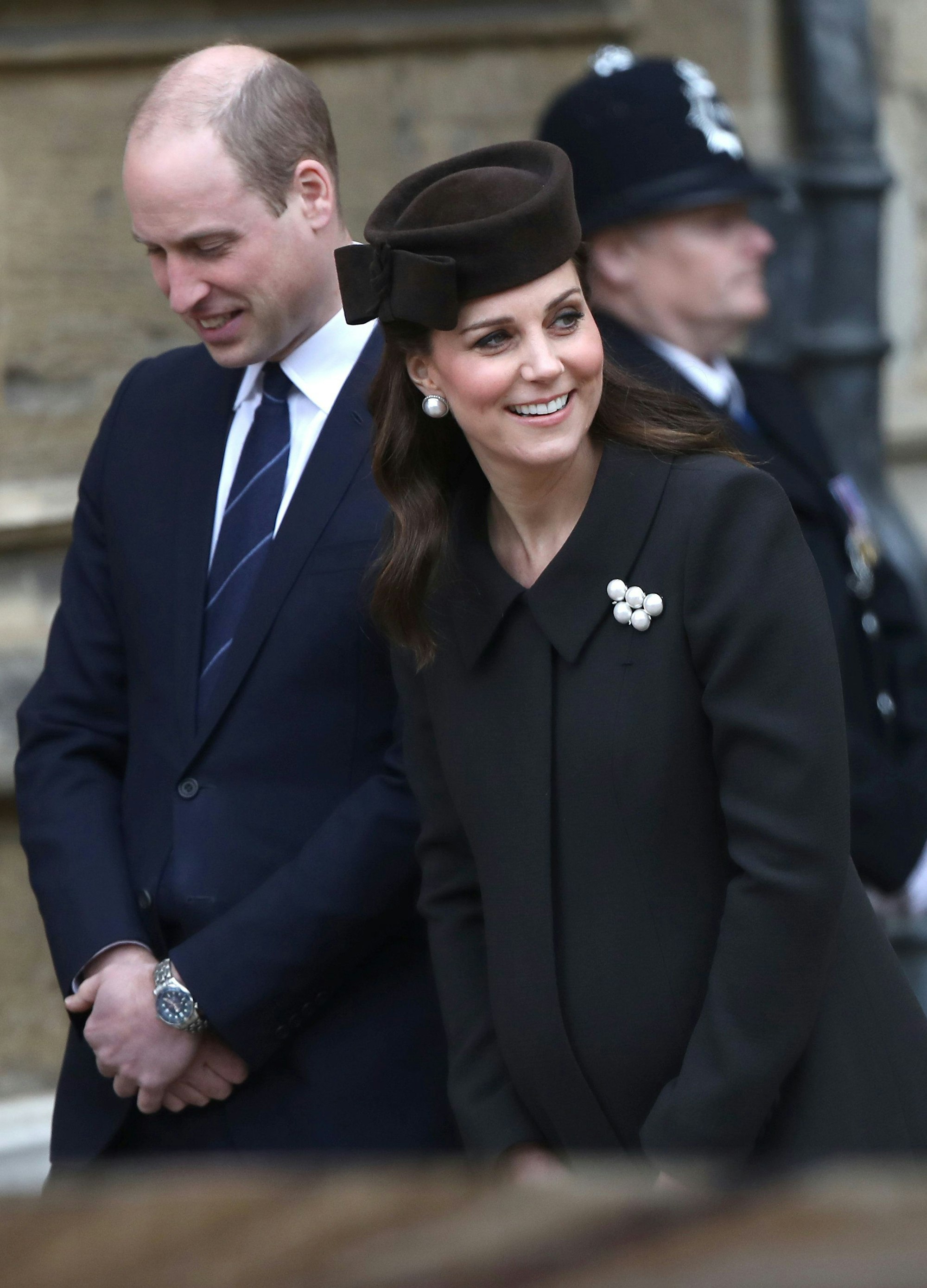 Prinz William und Herzogin Kate verlassen nach der Ostermesse die St. George Kapelle am Schloss Windsor.