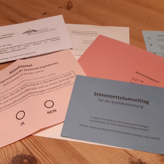 Stimmzettel zum Bürgerentscheid über die Bücherfabrik Jaeger in Ründeroth