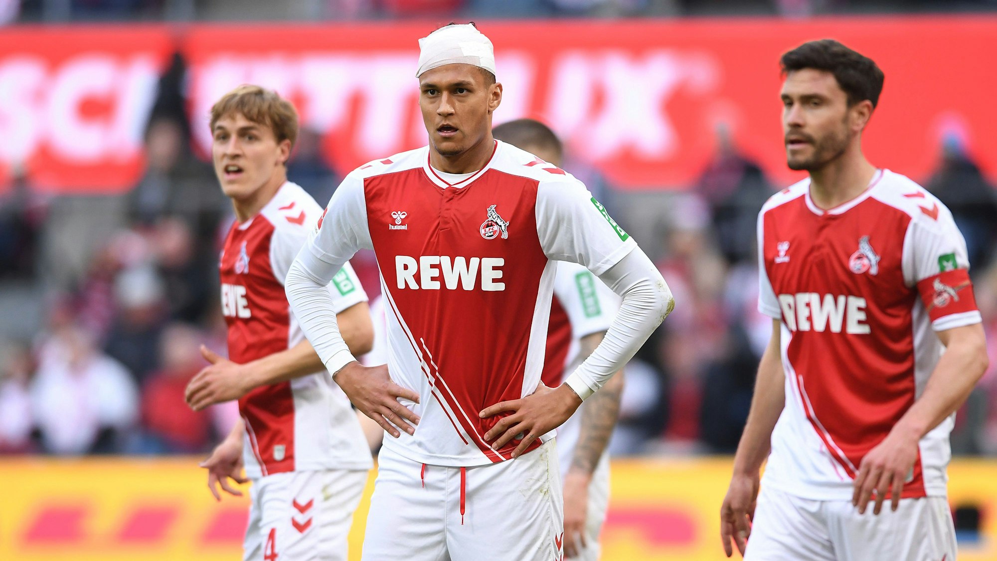 FC-Stürmer Davie Selke spielte am Samstag gegen Mainz zwischenzeitlich mit Turban.