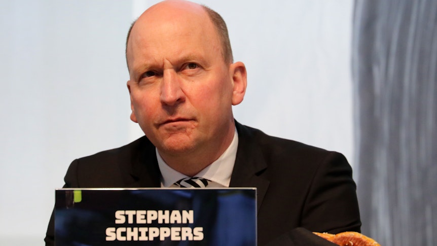 Stephan Schippers, Geschäftsführer von Borussia Mönchengladbach, hat am Montag (17. April 2023) auf der Mitgliederversammlung des Klubs über das negative Geschäftsergebnis für das Jahr 2022 gesprochen.