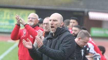 FC Hennef gegen Frechen Fußball Mittelrheinliga
Trainer Sascha Glatzel
